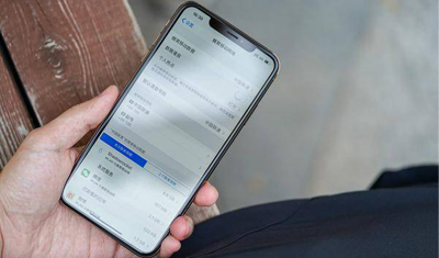 新 iPhone 信号不行？到底是谁的锅？